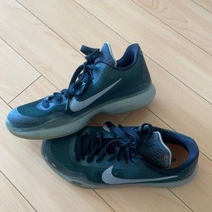 Nike Kobe X GS shoes in Flight - Size 6Y